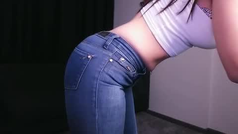 Snapshot of jonesalesya chatting on February 13, 2025, 8:59 am AlesyaJ online show from February 13, 2025, 8:59 am