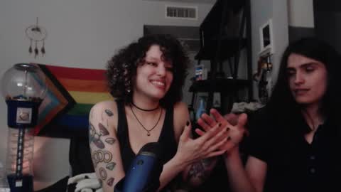 Snapshot of jonmessfan chatting on October 30, 2025, 6:37 am jonmessfan online show from October 30, 2025, 6:37 am