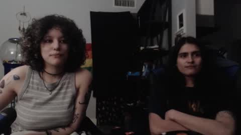 Snapshot of jonmessfan chatting on November 2, 2025, 4:42 pm jonmessfan online show from November 2, 2025, 4:42 pm