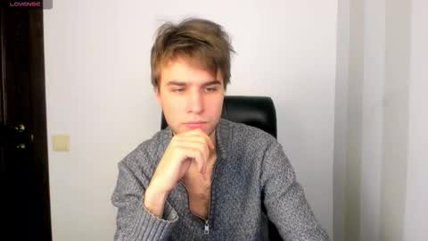 Snapshot of jonnahhell chatting on November 12, 2025, 12:05 pm Jonah online show from November 12, 2025, 12:05 pm