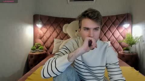 Snapshot of jonnahhell chatting on November 21, 2025, 10:19 pm Jonah online show from November 21, 2025, 10:19 pm