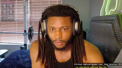 Snapshot of jonnistrokes chatting on March 12, 2025, 2:56 pm Jonni online show from March 12, 2025, 2:56 pm