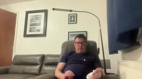 Snapshot of jonnybeeswax7376964133 chatting on December 3, 2025, 10:41 pm jonnybeeswax7376964133 online show from December 3, 2025, 10:41 pm