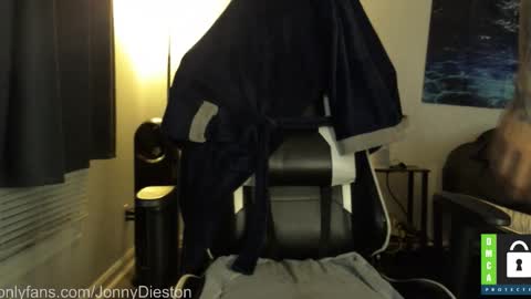 Snapshot of jonnydieston777 chatting on January 11, 2026, 1:43 am JonnyDieston online show from January 11, 2026, 1:43 am