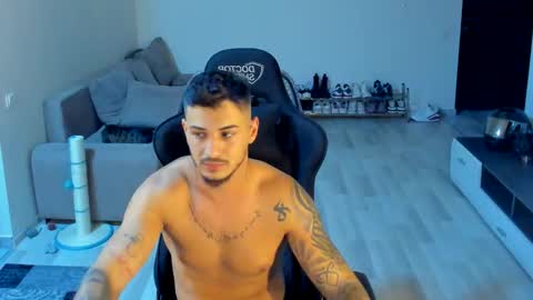 Snapshot of jonnyporn1 chatting on November 3, 2025, 9:16 pm jonnyporn1 online show from November 3, 2025, 9:16 pm