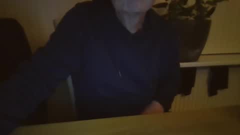 Snapshot of jop55 chatting on February 16, 2025, 8:22 pm Jop55 online show from February 16, 2025, 8:22 pm