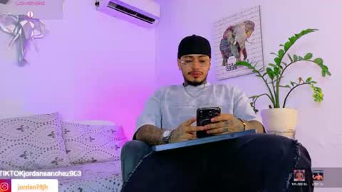 Snapshot of jordansmiith_ chatting on June 10, 2026, 9:03 pm Jordan Smith online show from June 10, 2026, 9:03 pm