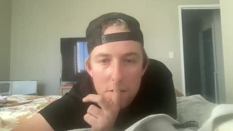jorddiickzilla online show from June 5, 2026, 5:25 am