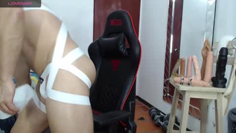 jose_rumbero91 online show from February 18, 2025, 7:09 pm