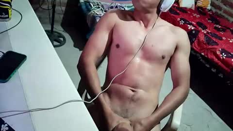 joseigue3213 online show from June 26, 2026, 5:34 am