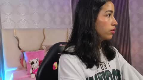 Joselyn  online show from May 1, 2026, 12:21 pm