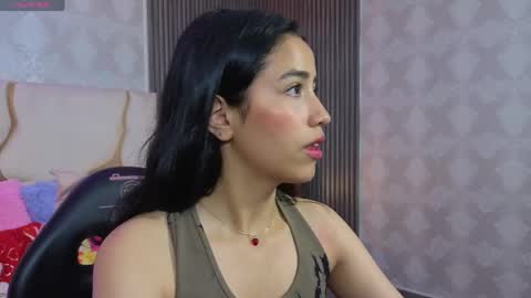 Snapshot of joselyn_tay chatting on May 12, 2026, 1:19 pm Joselyn online show from May 12, 2026, 1:19 pm