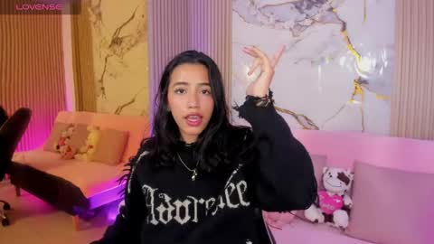 Snapshot of joselyn_tay chatting on June 3, 2026, 12:52 pm Joselyn online show from June 3, 2026, 12:52 pm