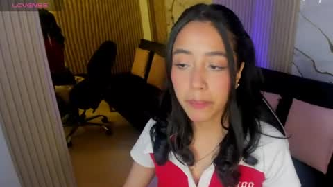 Snapshot of joselyn_tay chatting on June 19, 2026, 12:09 pm Joselyn online show from June 19, 2026, 12:09 pm