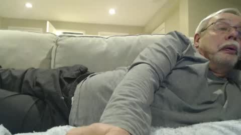 josephgr2021 online show from February 18, 2025, 2:05 am