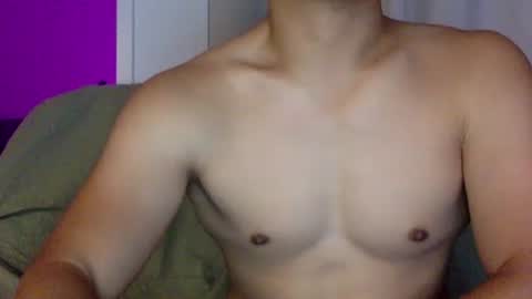 Snapshot of joshasian0713 chatting on April 19, 2026, 10:36 am joshasian0713 online show from April 19, 2026, 10:36 am