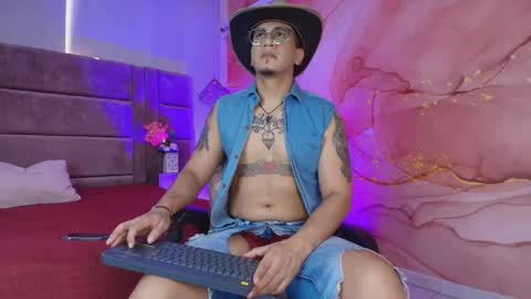 Snapshot of joshmiller___ chatting on May 12, 2026, 7:00 pm joshmiller___ online show from May 12, 2026, 7:00 pm