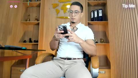 Snapshot of joshmiller___ chatting on May 25, 2026, 8:04 pm joshmiller___ online show from May 25, 2026, 8:04 pm