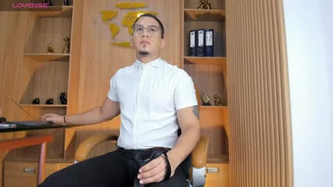Snapshot of joshmiller___ chatting on June 27, 2026, 11:37 am joshmiller___ online show from June 27, 2026, 11:37 am