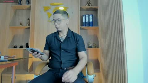 Snapshot of joshmiller___ chatting on July 1, 2026, 11:34 am joshmiller___ online show from July 1, 2026, 11:34 am