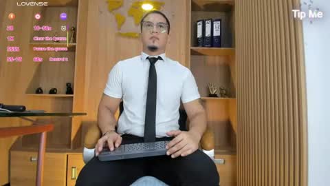 Snapshot of joshmiller___ chatting on July 8, 2026, 11:48 am joshmiller___ online show from July 8, 2026, 11:48 am