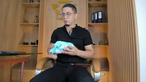 Snapshot of joshmiller___ chatting on July 17, 2026, 11:50 am joshmiller___ online show from July 17, 2026, 11:50 am