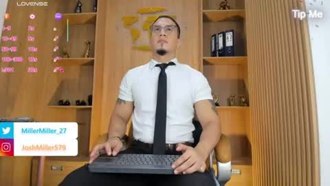 Snapshot of joshmiller___ chatting on July 23, 2026, 11:52 am joshmiller___ online show from July 23, 2026, 11:52 am