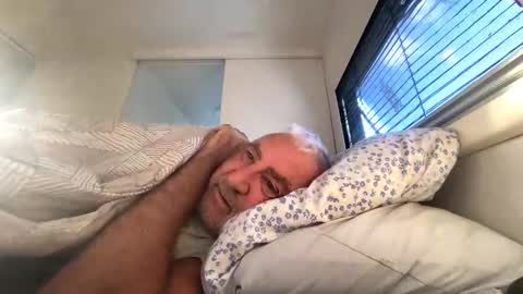 Snapshot of joshua19988945132 chatting on January 17, 2026, 1:27 pm joshua19988945132 online show from January 17, 2026, 1:27 pm