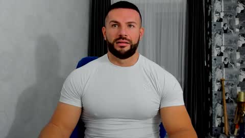 joshuamuscle69 online show from December 1, 2025, 7:35 am