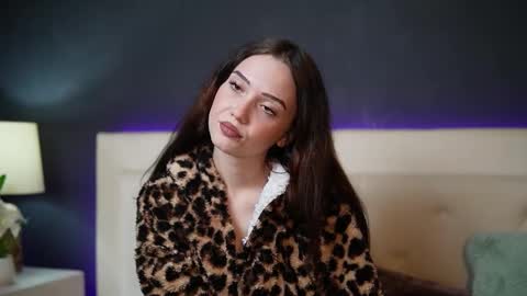 Snapshot of josielili chatting on November 30, 2025, 8:13 pm Josie online show from November 30, 2025, 8:13 pm