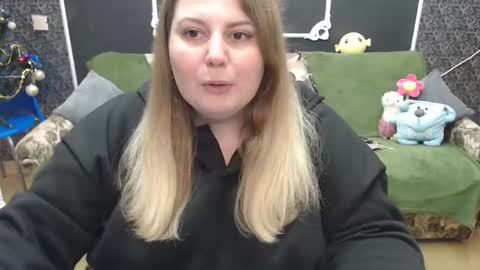 Snapshot of josiesun771 chatting on December 15, 2024, 12:06 pm josiesun771 online show from December 15, 2024, 12:06 pm