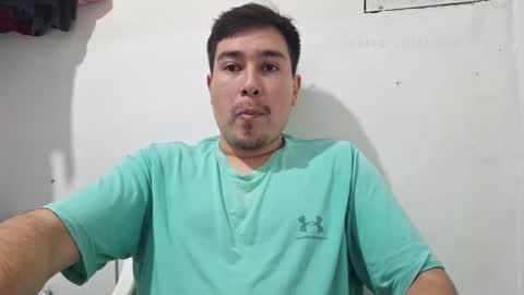 Snapshot of josq121 chatting on October 5, 2025, 9:13 pm josq121 online show from October 5, 2025, 9:13 pm