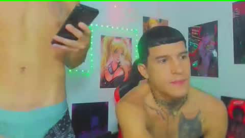josue_linares online show from November 16, 2025, 11:49 am