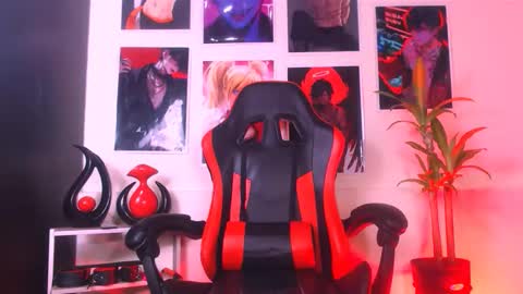 josue_linares online show from June 11, 2026, 12:08 am