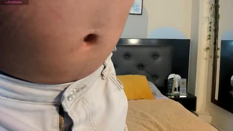 Jota Stivens online show from November 12, 2025, 11:32 am