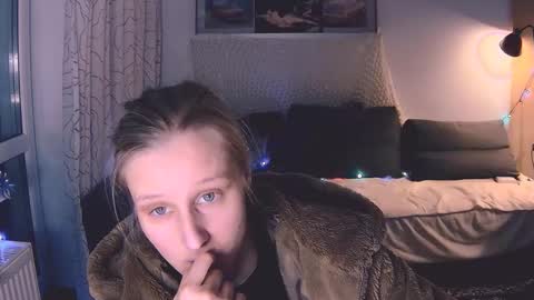 Snapshot of joy_keys chatting on December 16, 2024, 4:38 pm joy_keys online show from December 16, 2024, 4:38 pm