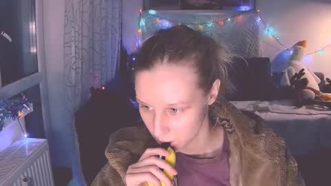 Snapshot of joy_keys chatting on December 18, 2024, 3:00 pm joy_keys online show from December 18, 2024, 3:00 pm