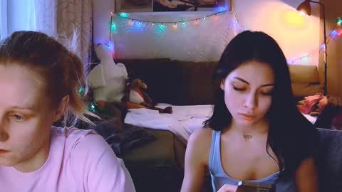 Snapshot of joy_keys chatting on December 21, 2024, 11:44 am joy_keys online show from December 21, 2024, 11:44 am