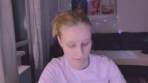 Snapshot of joy_keys chatting on February 25, 2025, 5:15 pm joy_keys online show from February 25, 2025, 5:15 pm