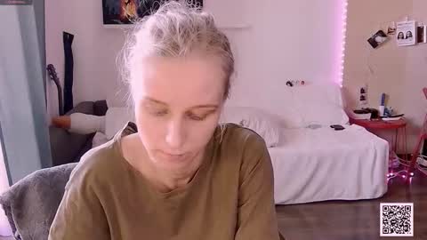 Snapshot of joy_keys chatting on September 9, 2025, 11:10 am joy_keys online show from September 9, 2025, 11:10 am