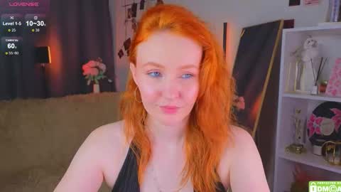 Snapshot of joyce_jones chatting on November 18, 2025, 8:35 pm joyce_jones online show from November 18, 2025, 8:35 pm