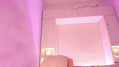 joyceblake online show from June 25, 2026, 5:12 am