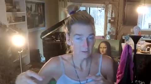 Snapshot of jpsunflower chatting on November 18, 2025, 4:22 pm JP Sunflower Angel Love online show from November 18, 2025, 4:22 pm