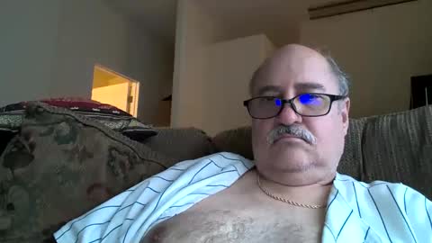 jr8in online show from March 3, 2025, 7:06 pm