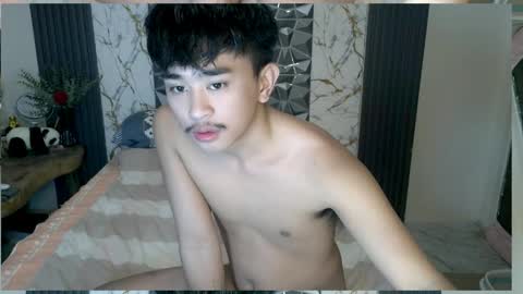 jr_exclusive online show from May 3, 2026, 5:02 am