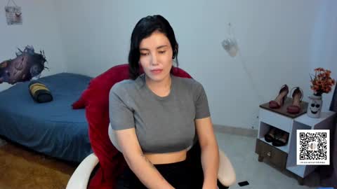 Camila Buitrago online show from February 25, 2025, 9:57 pm