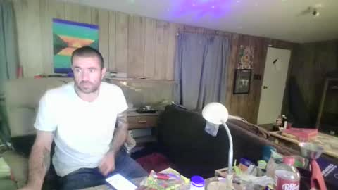 jrizzle1111 online show from February 16, 2026, 11:39 am