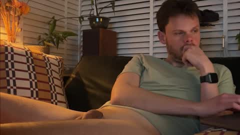 Snapshot of jrnb87 chatting on February 20, 2026, 11:05 pm JoyBoy online show from February 20, 2026, 11:05 pm