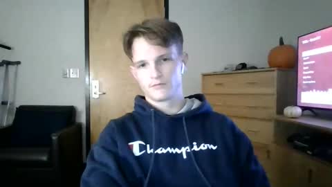 Snapshot of js66758 chatting on November 4, 2025, 8:52 pm jssssss online show from November 4, 2025, 8:52 pm