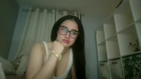 jshg12 online show from March 29, 2026, 2:44 am